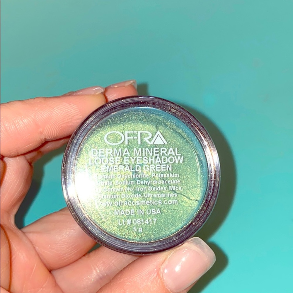 OFRA mineral loose eyeshadow shade EMERALD GREEN